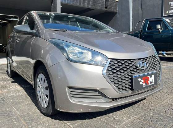 HYUNDAI HB20 1.0 COMFORT 12V FLEX 4P MANUAL HYUNDAI HB20 1.0 COMFORT 12V FLEX 4P MANUAL